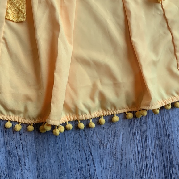 NWT Bright yellow sleeveless tunic - Picture 3 of 8